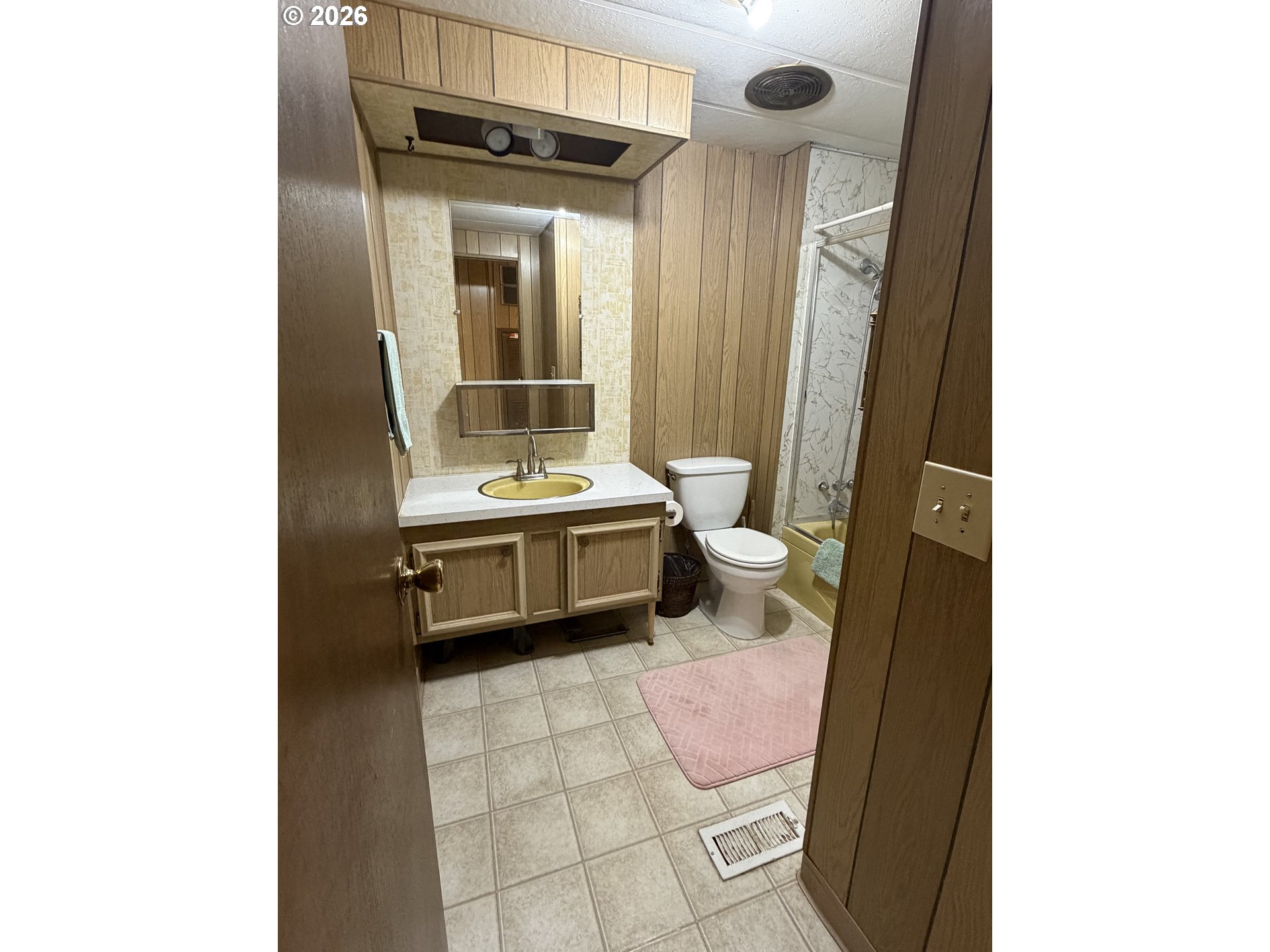 15130 South Maplelane Road, Unit 54 Oregon City, OR 97045 - Photo 13 of 33 Bathroom