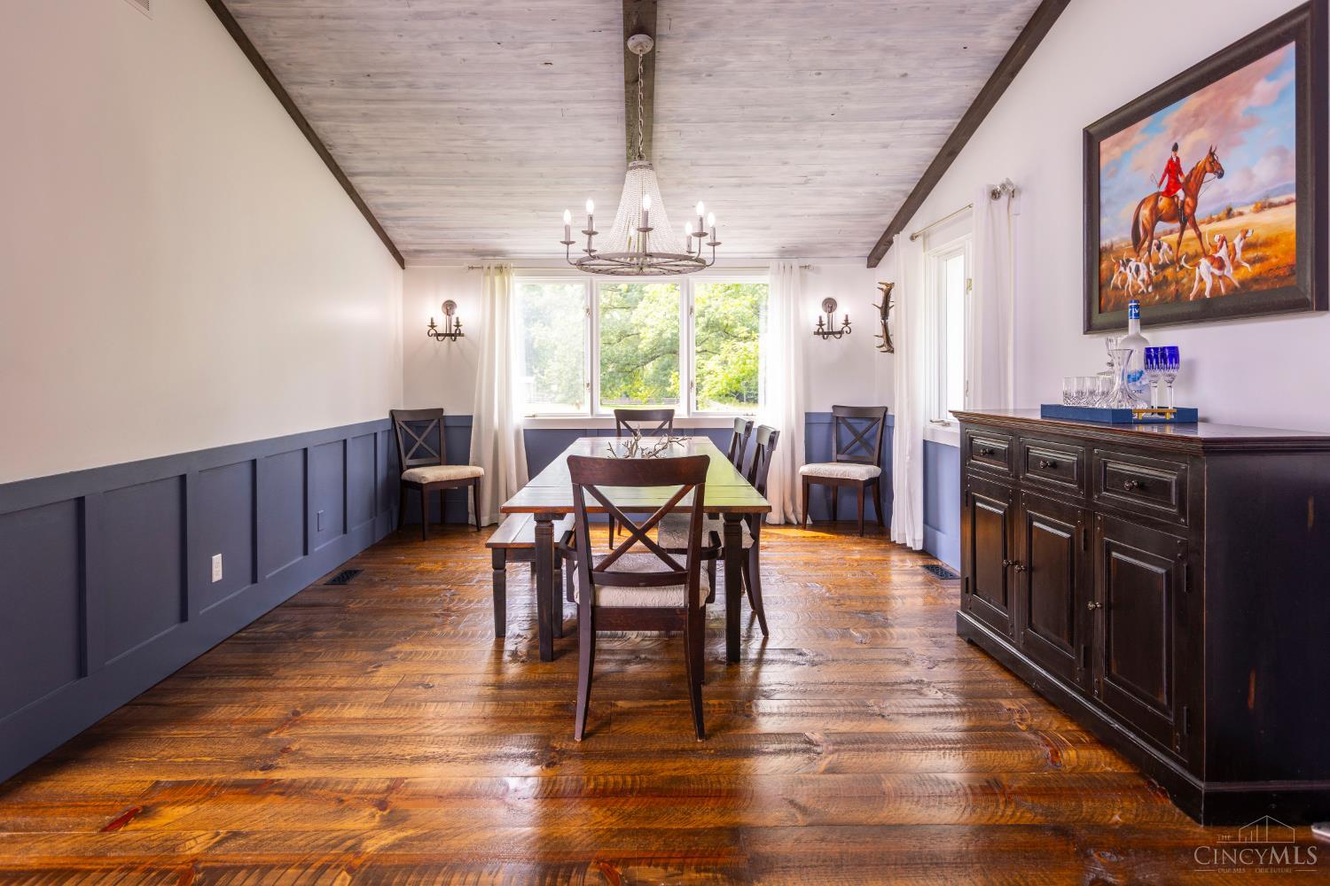 5025 Drake Road Cincinnati, OH 45243 - Photo 8 of 24 Gallery Image 8