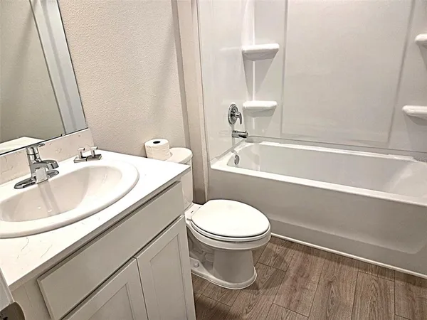 $2,300 | 11913 Texoma Court, Parrish, FL 34219