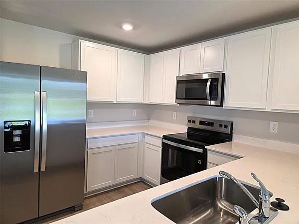 $2,300 | 11913 Texoma Court, Parrish, FL 34219