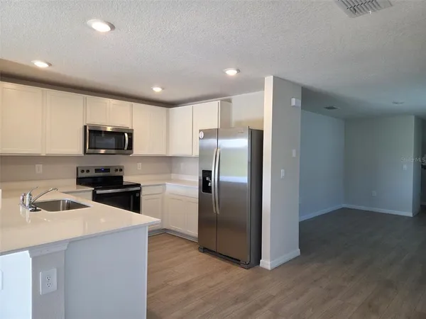 $2,300 | 11913 Texoma Court, Parrish, FL 34219