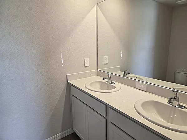 $2,300 | 11913 Texoma Court, Parrish, FL 34219