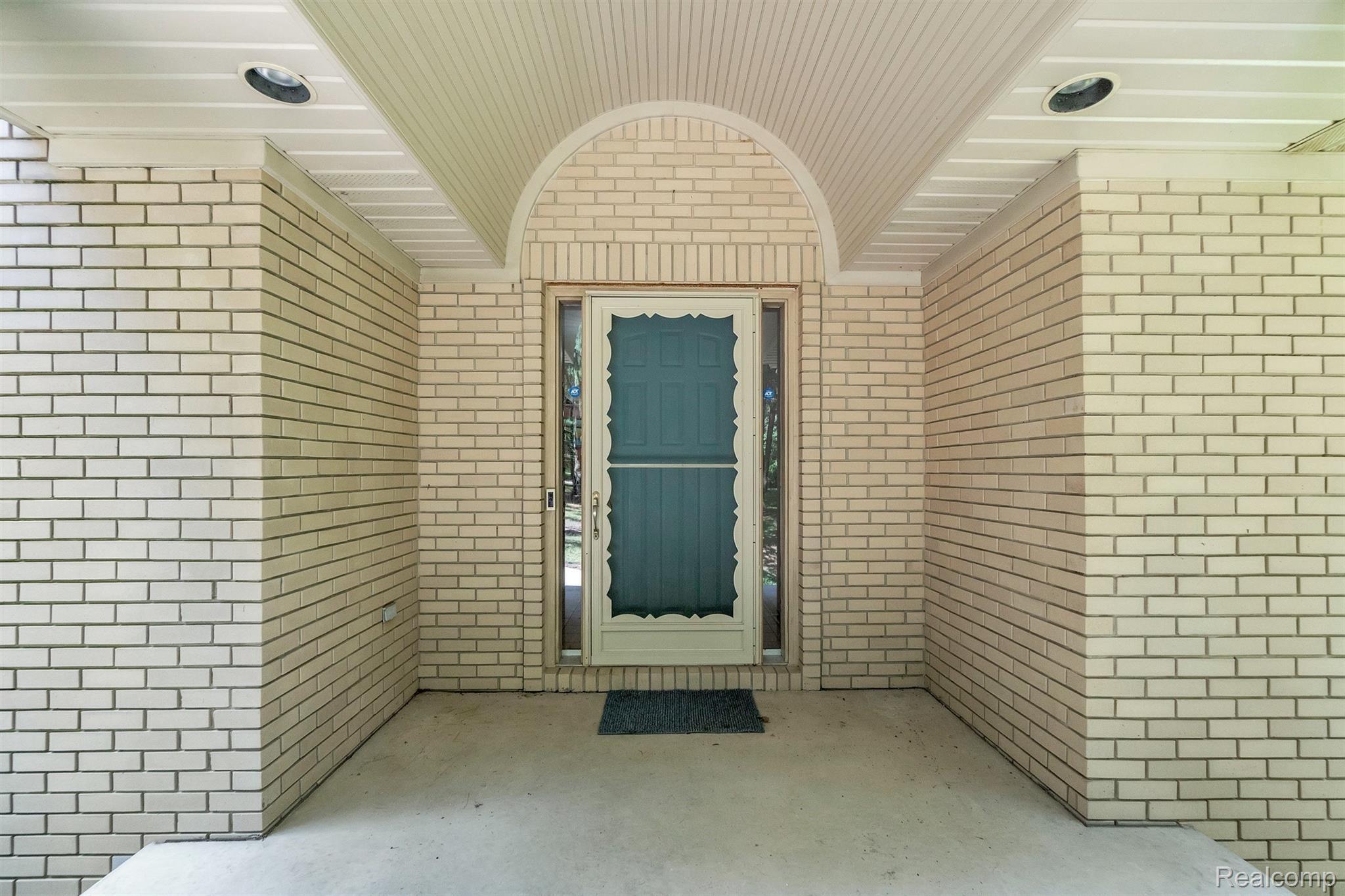 1387 Wind River Road Milford, MI 48381 - Photo 3 of 60 05-1387 Wind River Rd-WindowStill-R.jpg