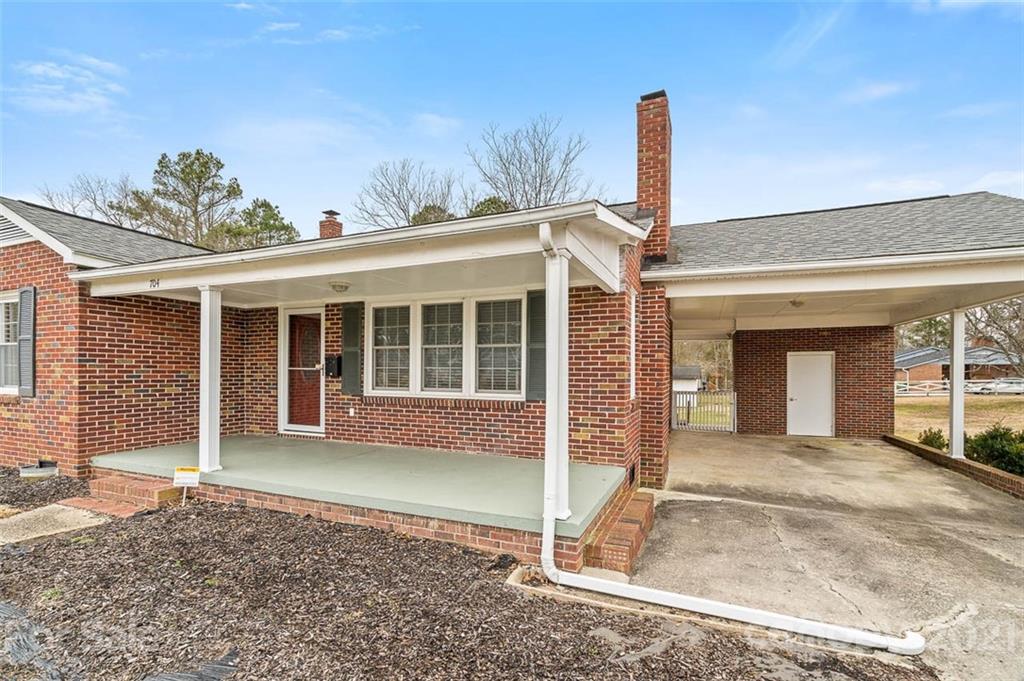 704 Nichols Road Lancaster, SC 29720 - Photo 2 of 23 Gallery Image 2