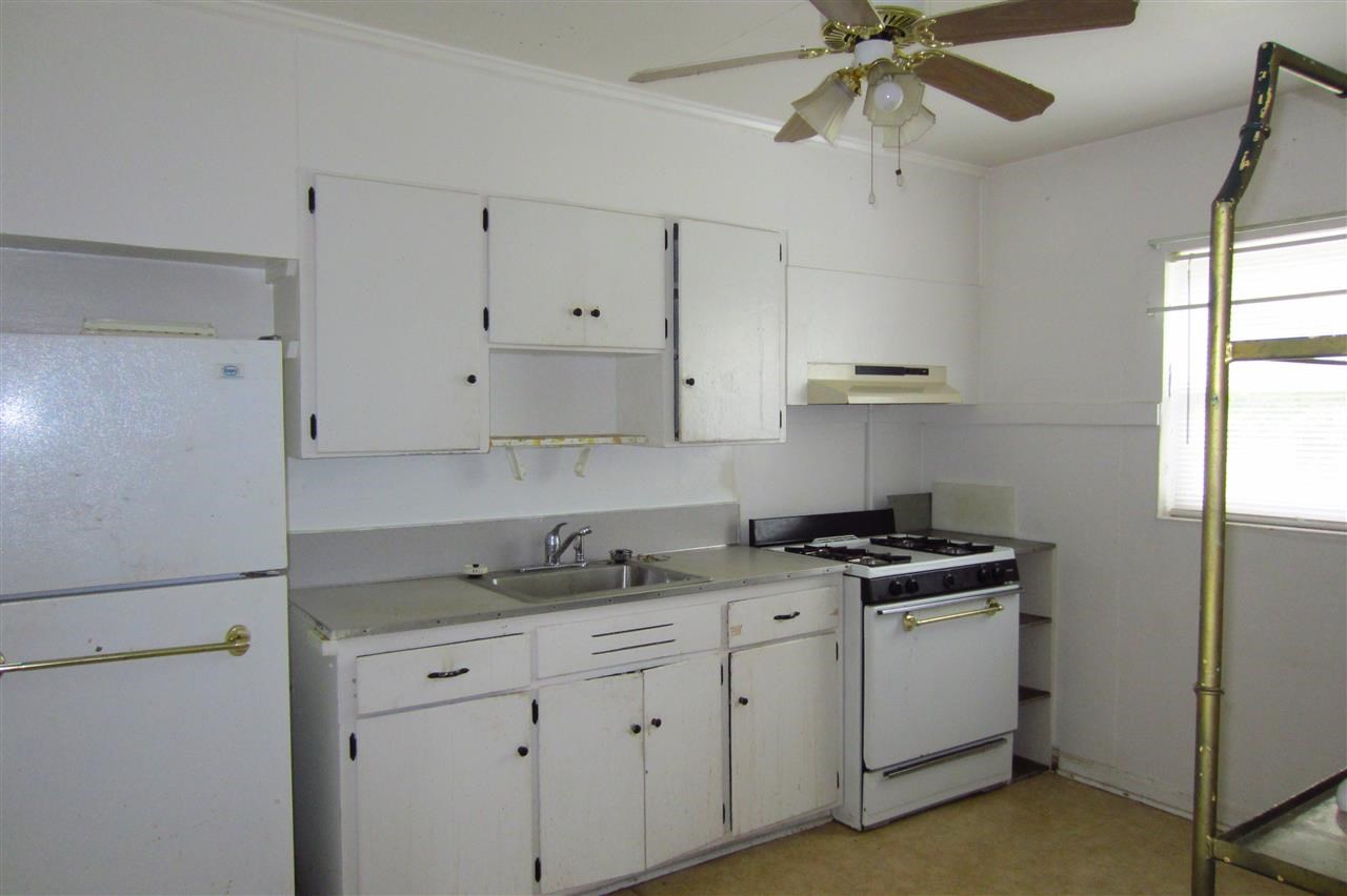 508 Pelham Road Pensacola, FL 32507 - Photo 5 of 22 Room for portable dw/island-FHA203K remodel loan!