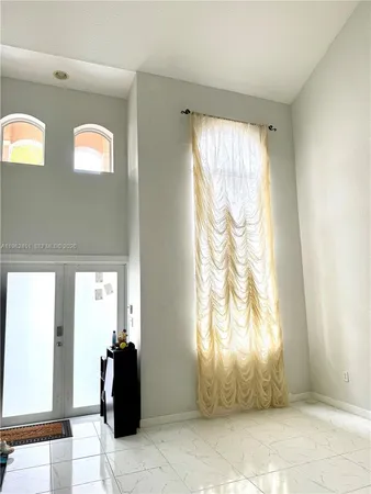 $4,400 | 11210 Northwest 73rd Terrace, Unit 11210, Doral, FL 33178