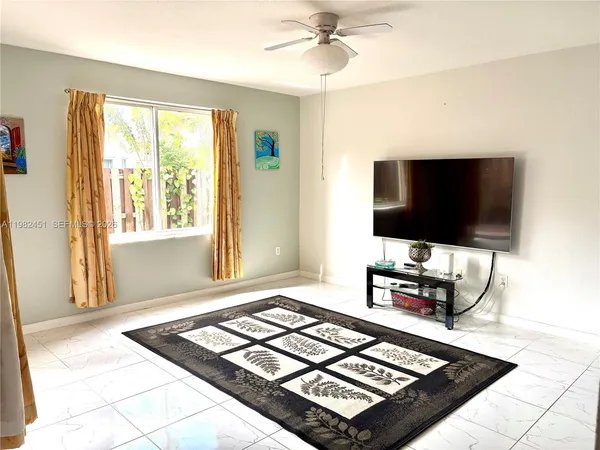 $4,400 | 11210 Northwest 73rd Terrace, Unit 11210, Doral, FL 33178