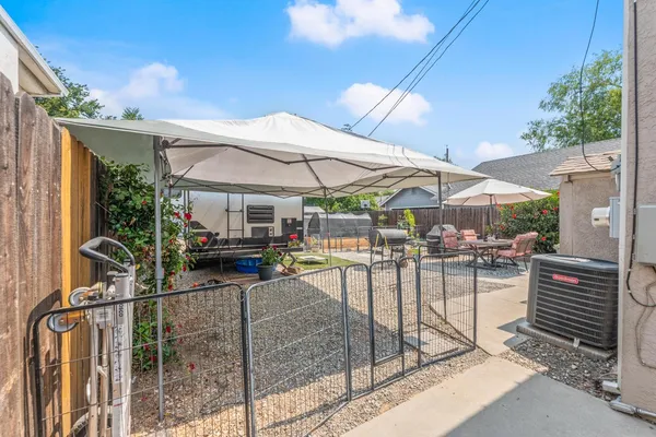 $449,999 | 3641 5th Avenue, Sacramento, CA 95817