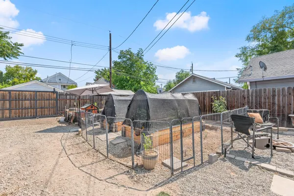 $449,999 | 3641 5th Avenue, Sacramento, CA 95817