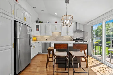 $1,299,000 | 1 Sandra Court, Glen Cove, NY 11542