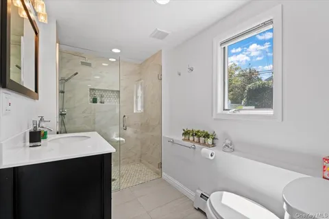 $1,299,000 | 1 Sandra Court, Glen Cove, NY 11542