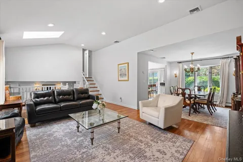 $1,299,000 | 1 Sandra Court, Glen Cove, NY 11542