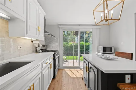 $1,299,000 | 1 Sandra Court, Glen Cove, NY 11542