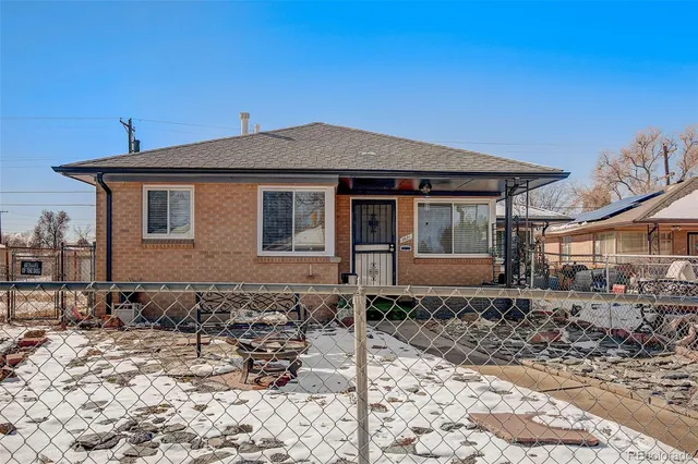 $2,100 | 3621 Grape Street, Denver, CO 80207