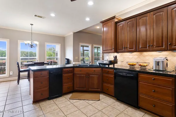 $750,000 | 1600 Wright Road, Raymond, MS 39154