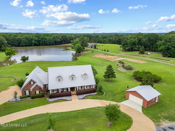 $750,000 | 1600 Wright Road, Raymond, MS 39154