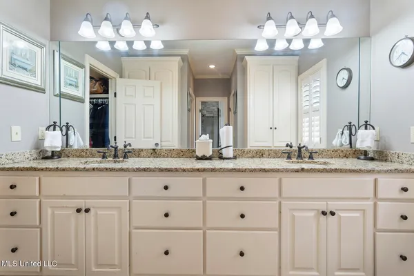 $750,000 | 1600 Wright Road, Raymond, MS 39154