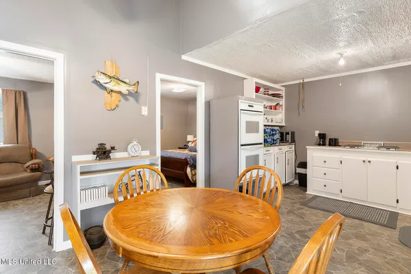 $750,000 | 1600 Wright Road, Raymond, MS 39154