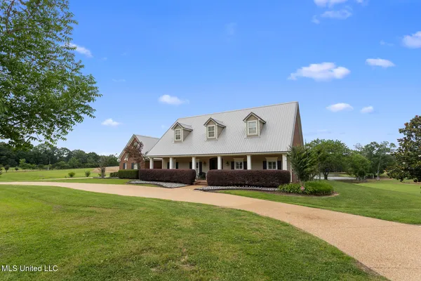 $750,000 | 1600 Wright Road, Raymond, MS 39154