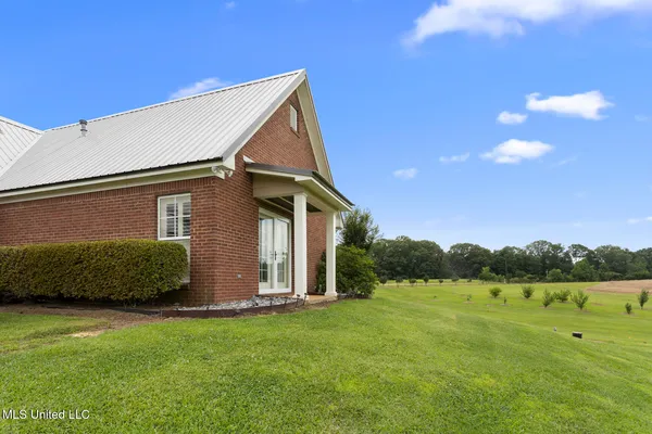 $750,000 | 1600 Wright Road, Raymond, MS 39154