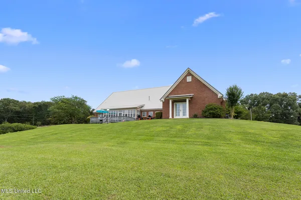 $750,000 | 1600 Wright Road, Raymond, MS 39154