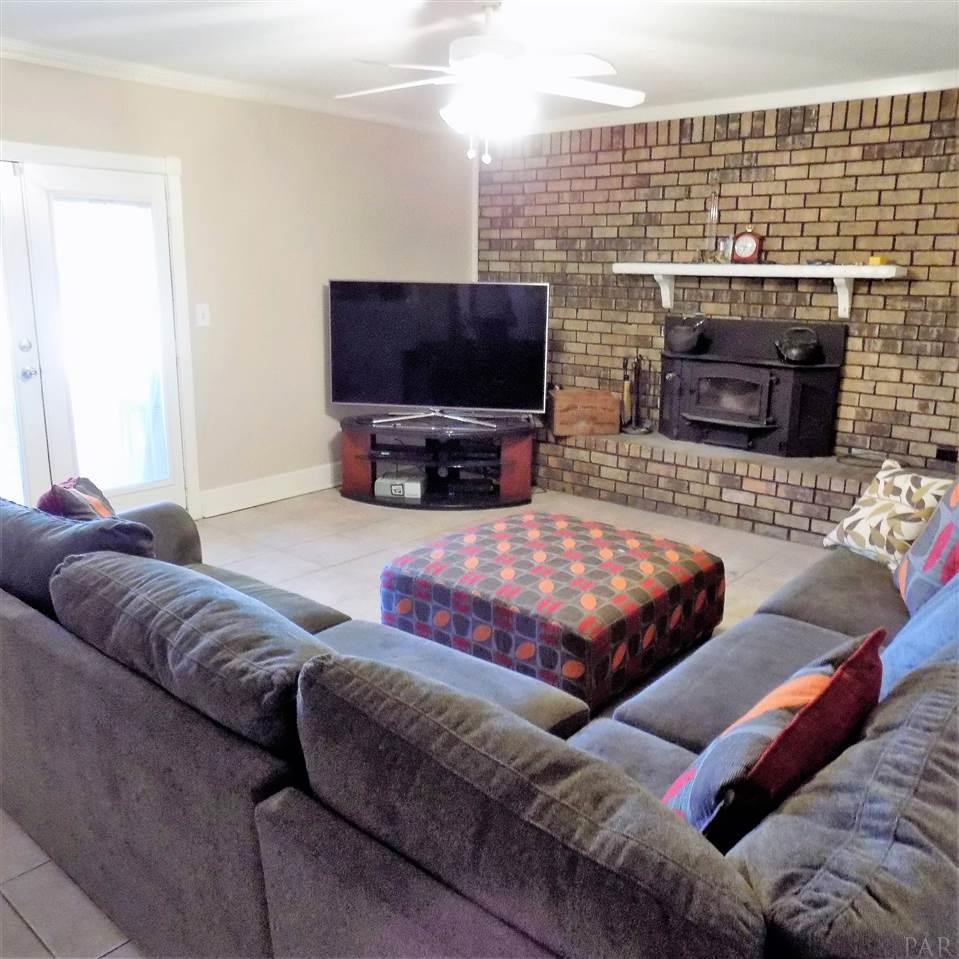 1295 Conference Road Cantonment, FL 32533 - Photo 24 of 36 Gallery Image 24