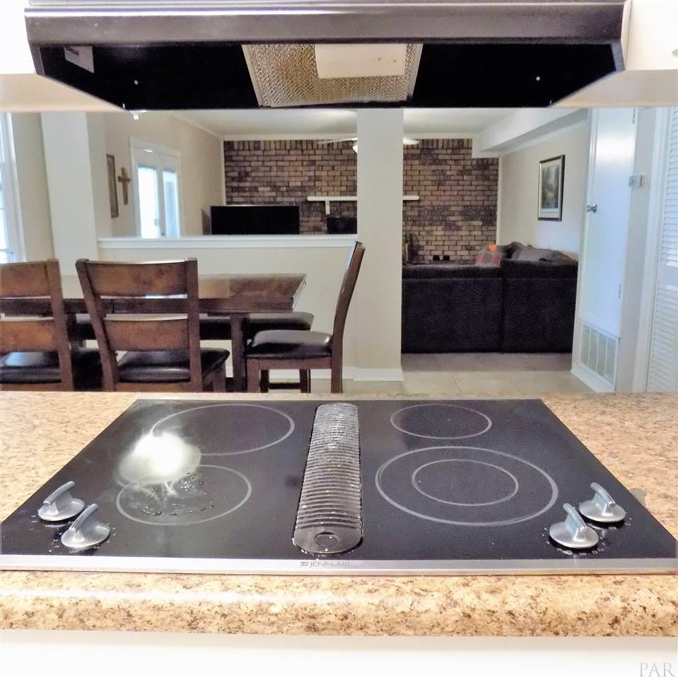 1295 Conference Road Cantonment, FL 32533 - Photo 7 of 36 Gallery Image 7