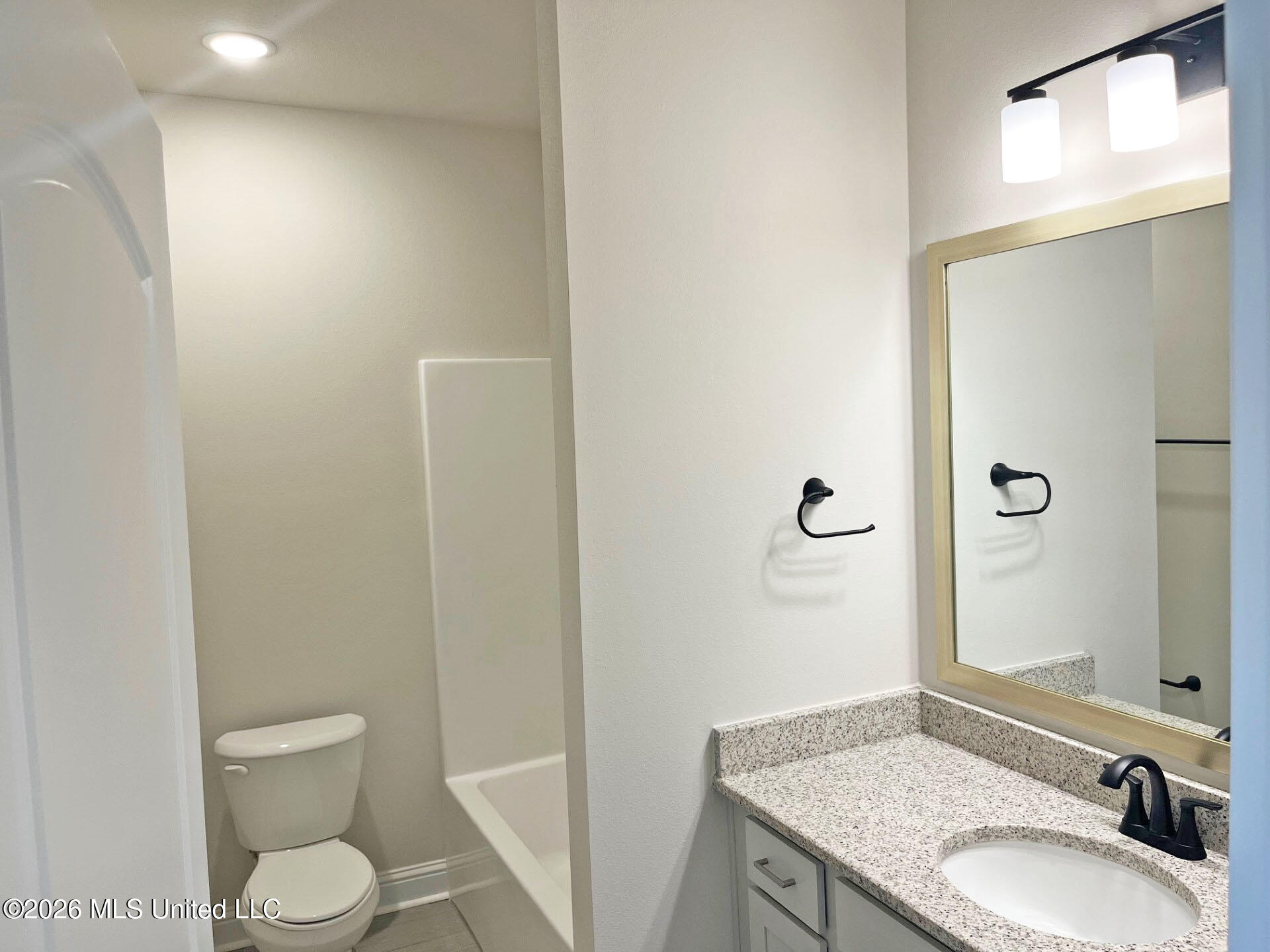 12161 Walker Road Ocean Springs, MS 39564 - Photo 13 of 18 f729f794-b7da-4fbb-af81-3fd07a52325c