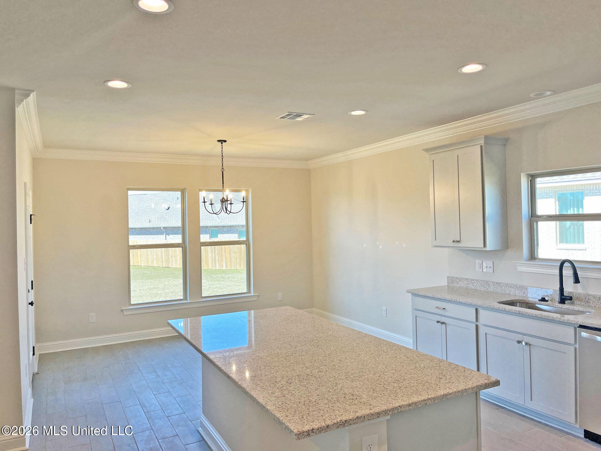 12161 Walker Road Ocean Springs, MS 39564 - Photo 4 of 18 6f49cf11-f482-47eb-9cb5-fffe16596487