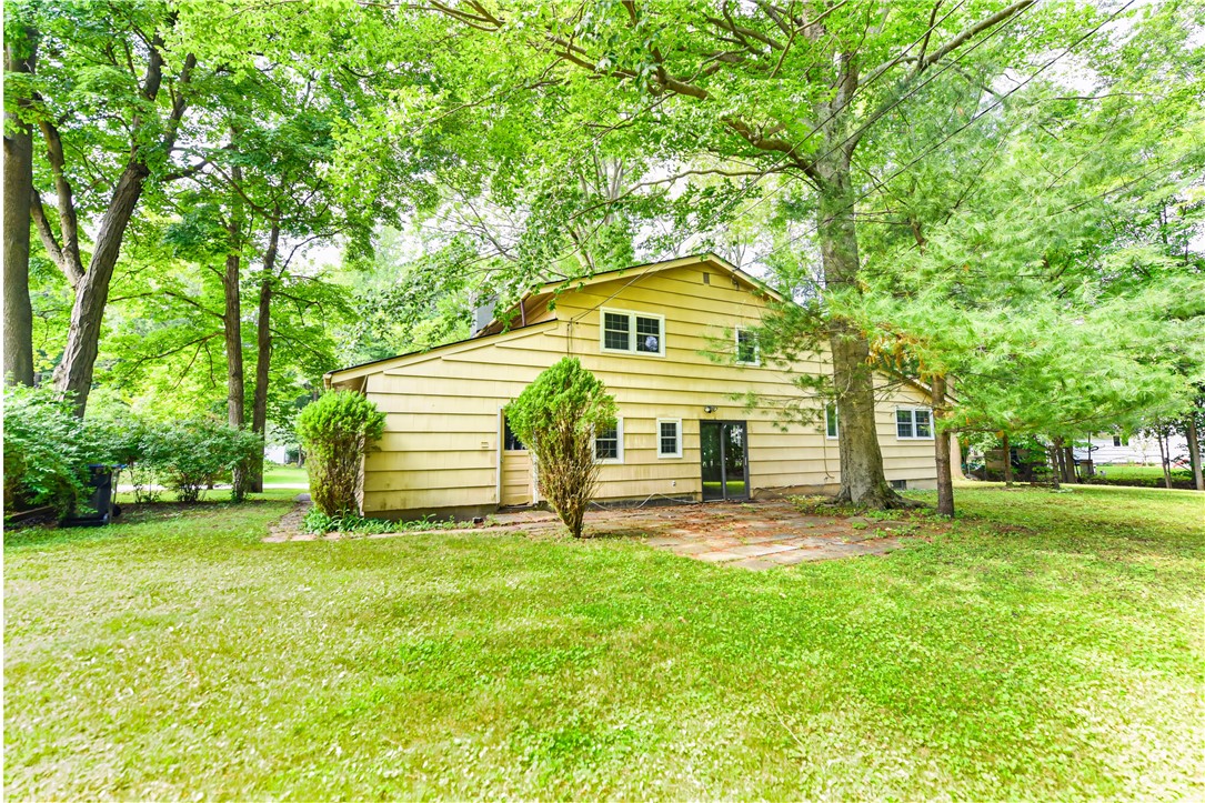 46 Crystal Spring Lane Perinton, NY 14450 - Photo 24 of 28