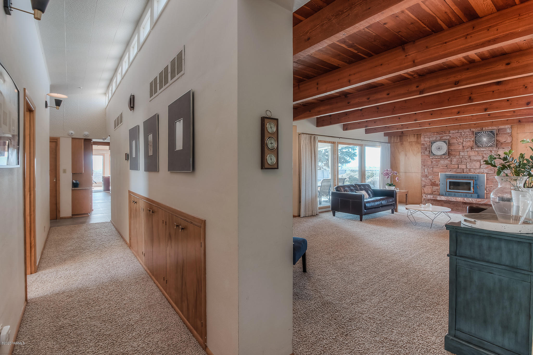 4970 Hudson Road Outlook, WA 98938 - Photo 3 of 38 a view of a livingroom with kitchen and furniture