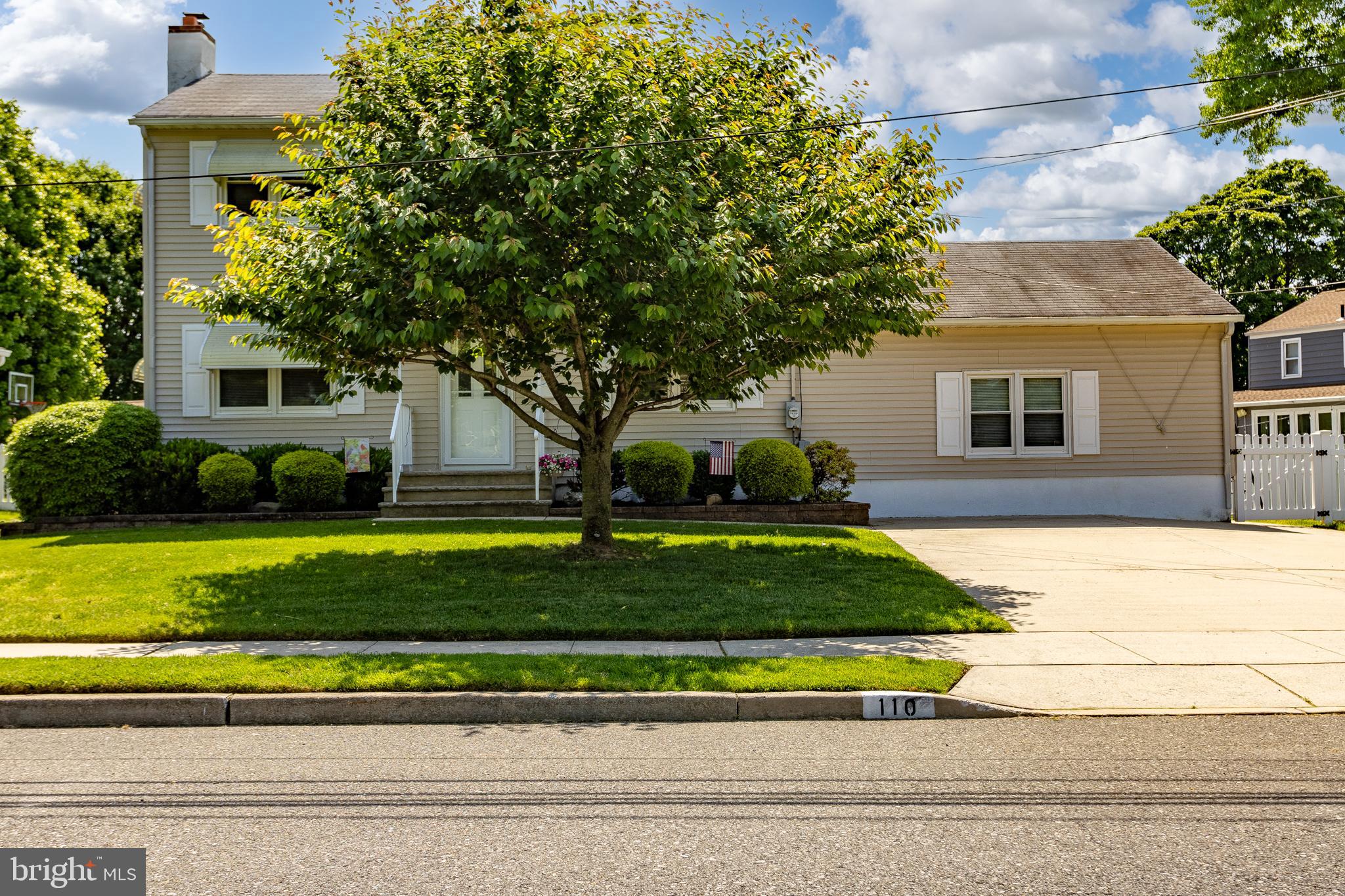 110 Hempstead Road Hamilton, NJ 08610 - Photo 2 of 34