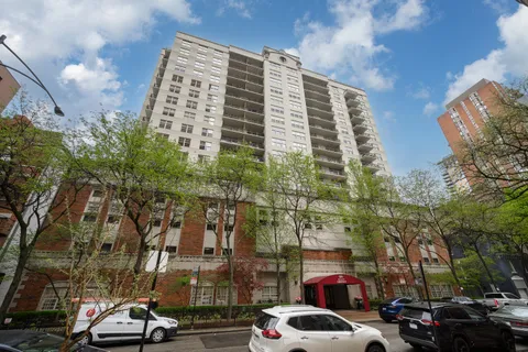$475,000 | 21 West Chestnut Street, Unit 901, Chicago, IL 60610