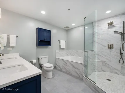 $475,000 | 21 West Chestnut Street, Unit 901, Chicago, IL 60610