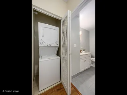 $475,000 | 21 West Chestnut Street, Unit 901, Chicago, IL 60610