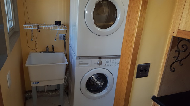 829 North Bennett Street Geneva, IL 60134 - Photo 17 of 20 a utility room with dryer and washer