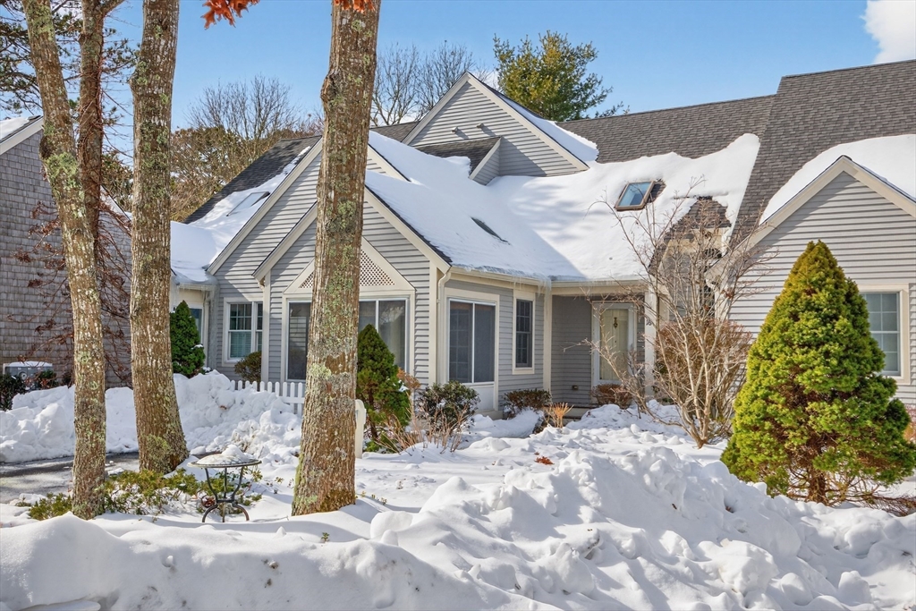 16 Gold Leaf Lane, Unit 16 Mashpee, MA 02649 - Photo 2 of 41