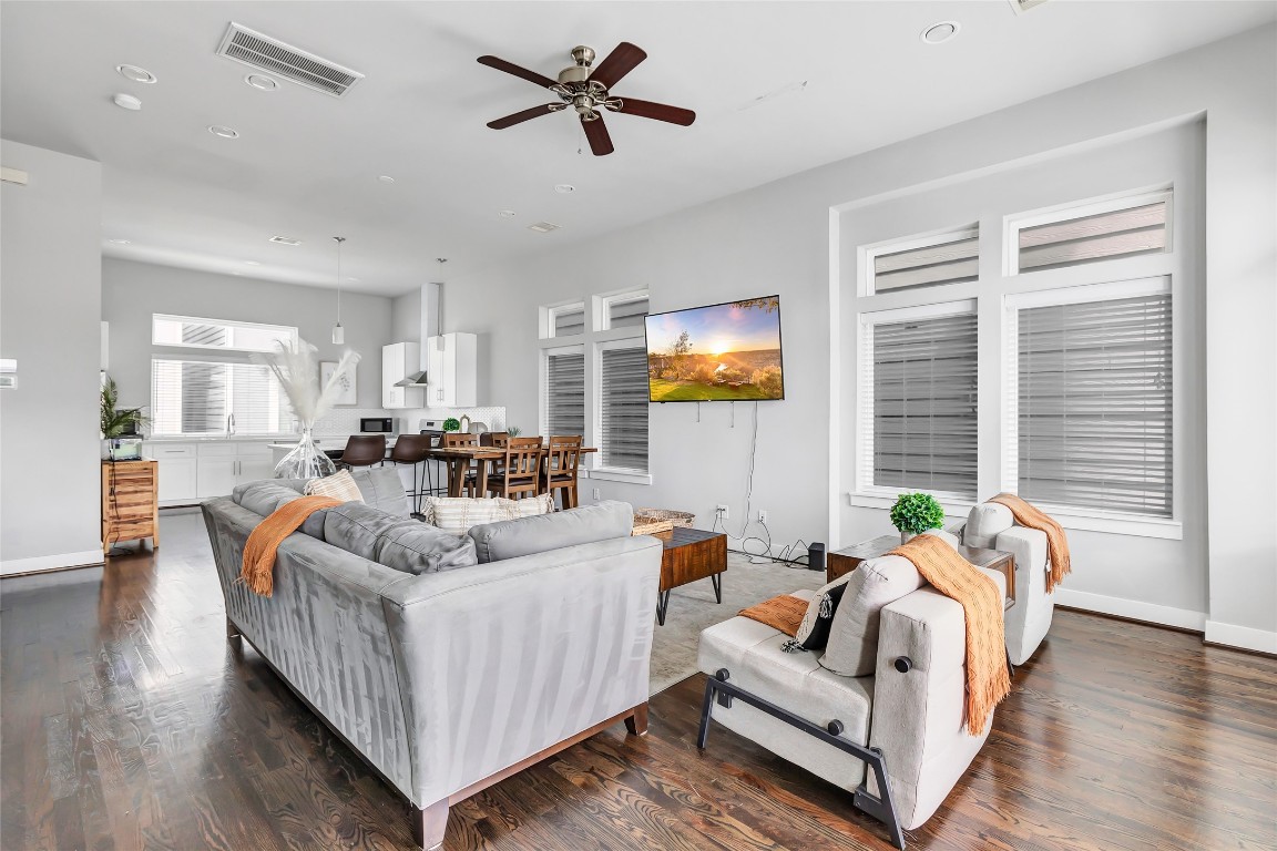 1310 Roberts Street Houston, TX 77003 - Photo 5 of 30 a living room with furniture and a large window