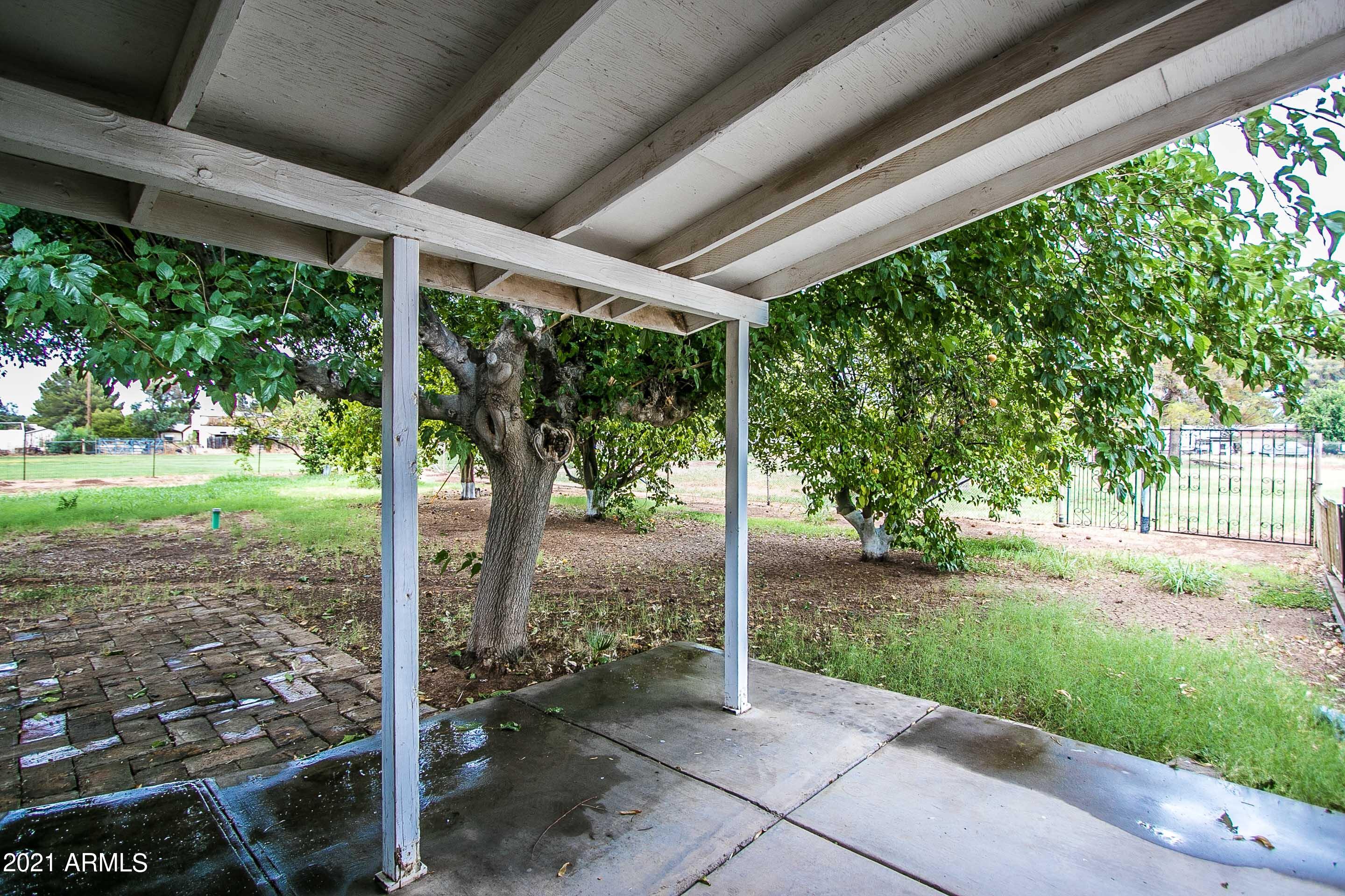 929 East Harwell Road Gilbert, AZ 85234 - Photo 4 of 33 Harwell Rd-30
