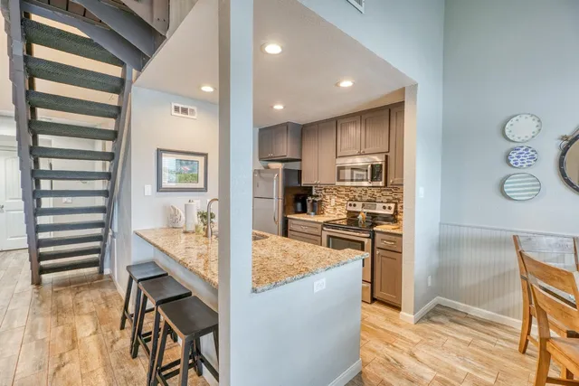 $795,000 | 1100 The Cape, Unit 703, Horseshoe Bay, TX 78657