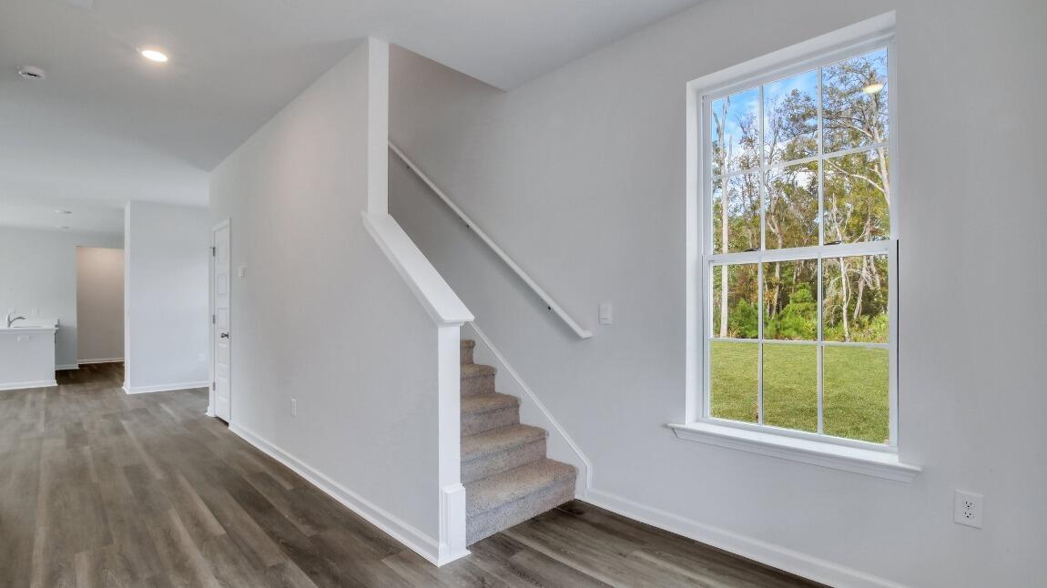 134 Twickenham Loop Yemassee, SC 29945 - Photo 4 of 31 1 Foyer to LR