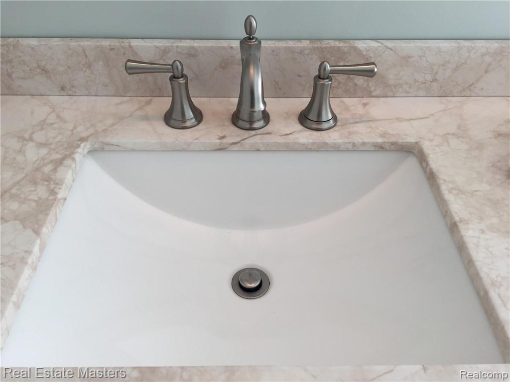 8171 State Road Fort Gratiot, MI 48059 - Photo 18 of 33 state8.JPG