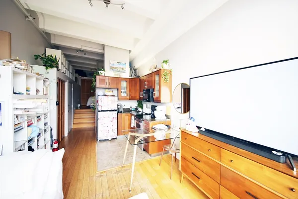 $2,950 | 12 Stoneholm Street, Unit 512, Boston, MA 02115