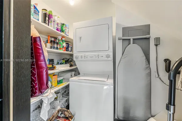 $5,900 | 6000 Collins Avenue, Unit 112, Miami Beach, FL 33140