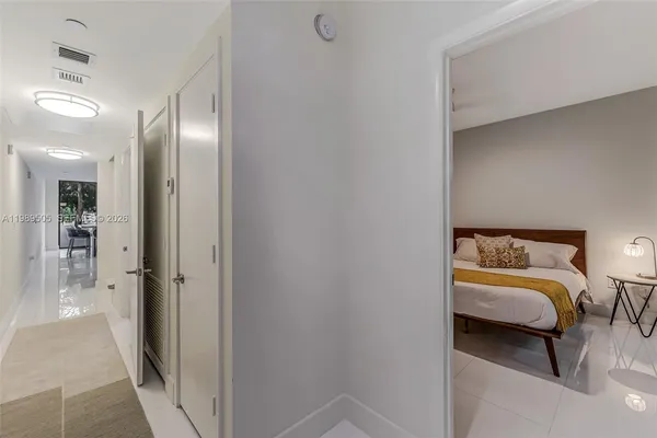 $5,900 | 6000 Collins Avenue, Unit 112, Miami Beach, FL 33140