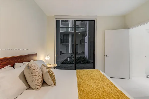 $5,900 | 6000 Collins Avenue, Unit 112, Miami Beach, FL 33140