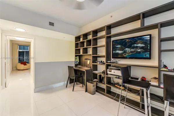 $5,900 | 6000 Collins Avenue, Unit 112, Miami Beach, FL 33140