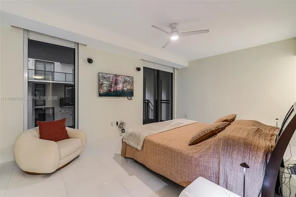 $5,900 | 6000 Collins Avenue, Unit 112, Miami Beach, FL 33140