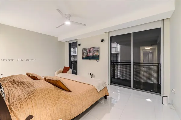 $5,900 | 6000 Collins Avenue, Unit 112, Miami Beach, FL 33140