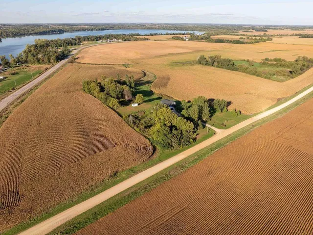 $599,900 | 3271 425th Avenue, Janesville, MN 56048